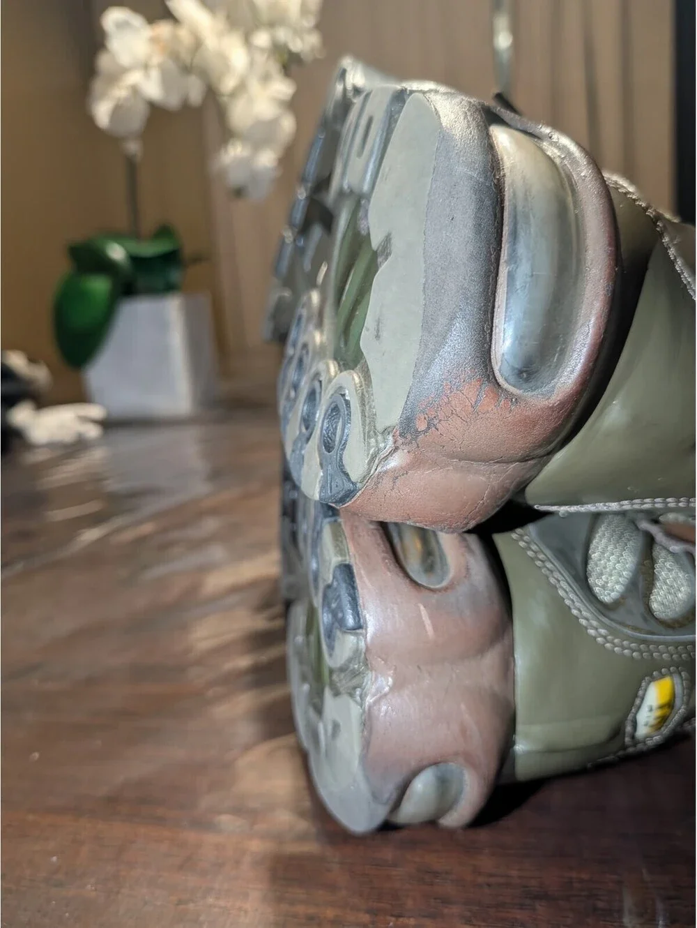Nike Air Max Plus GS Olive Green Cargo Size 6Y Shoes 655020-200 Rare Find!